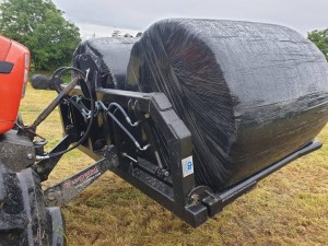 Folding double bale lifter   