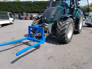 folding bale lifter 1   